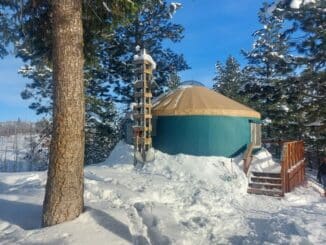 Photo of the Skyline yurt in Idaho.